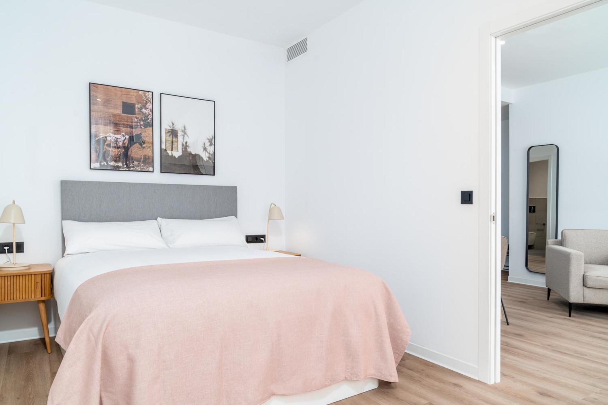 Limehome Valencia Carrer D'Antonio Ferrandis Exterior photo